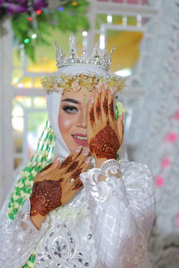 Liana Nur profile icon