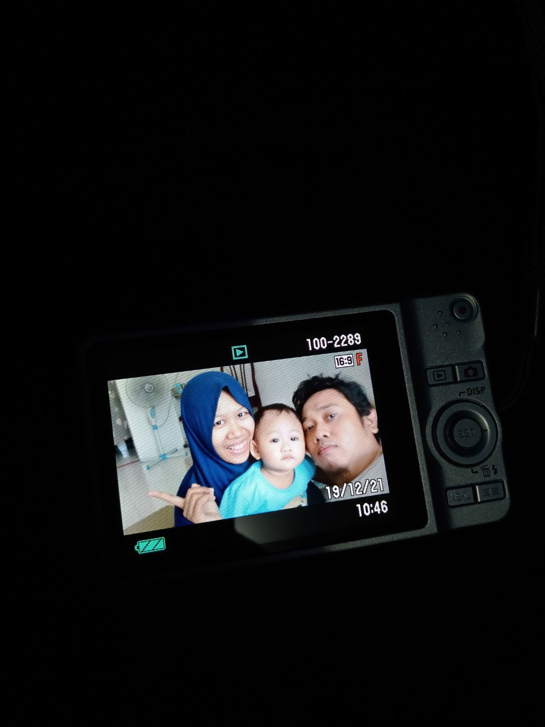 Putri Tiara profile icon