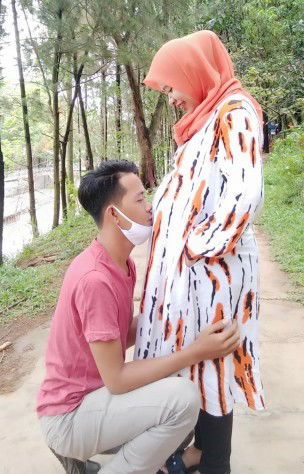 Lia aziz profile icon