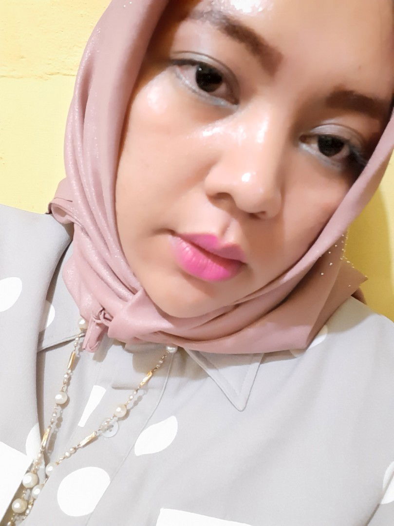 Ade Novitaa profile icon