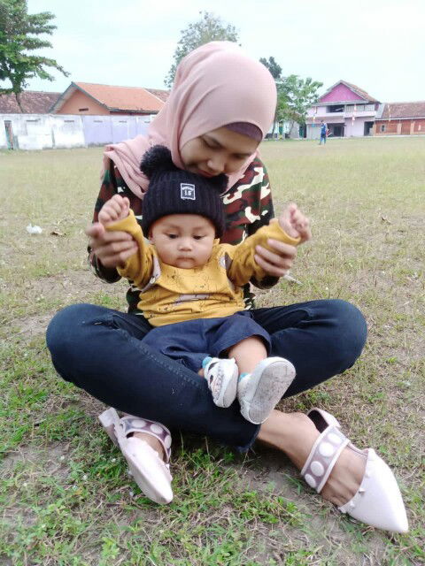 Ririe Riyanti profile icon