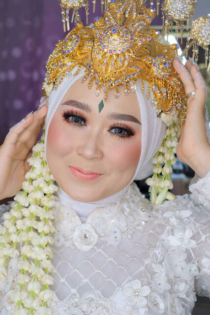 Sri Rahayu profile icon