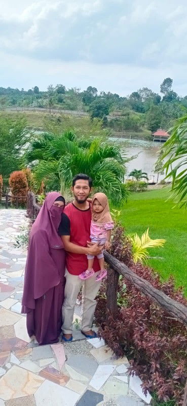 Ukhty Ratna profile icon