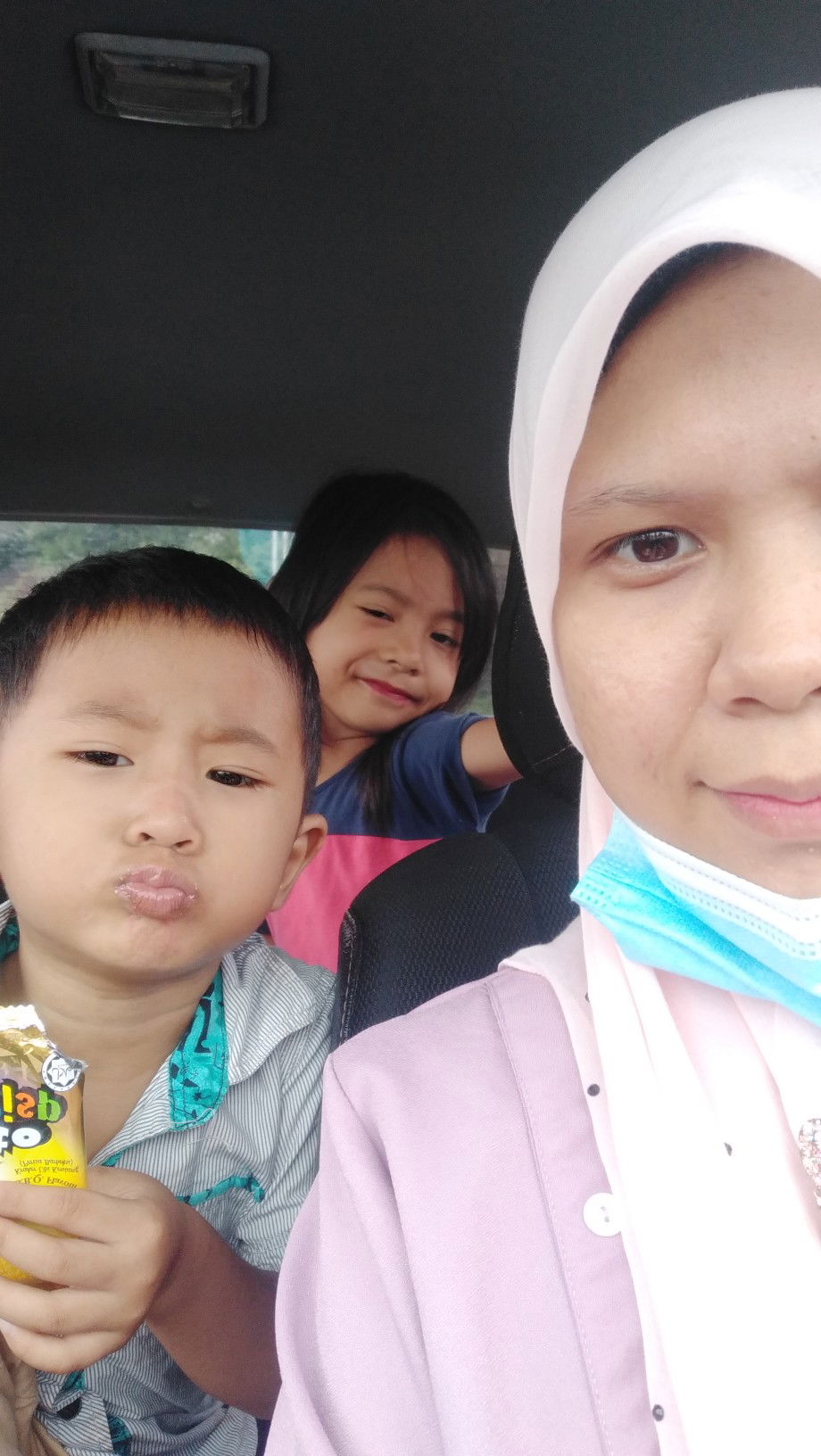 Eila syukrilah profile icon