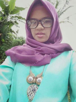 indri oktaviani profile icon