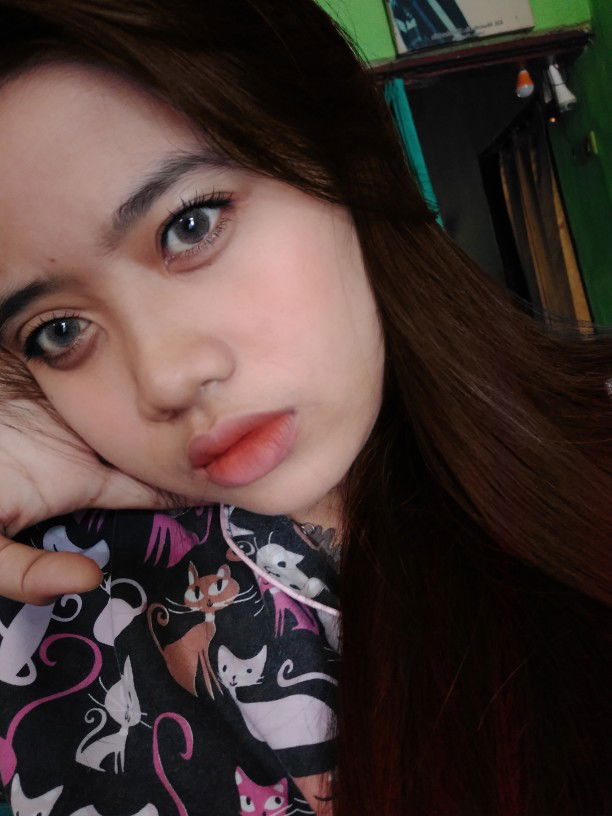 febriyanti profile icon