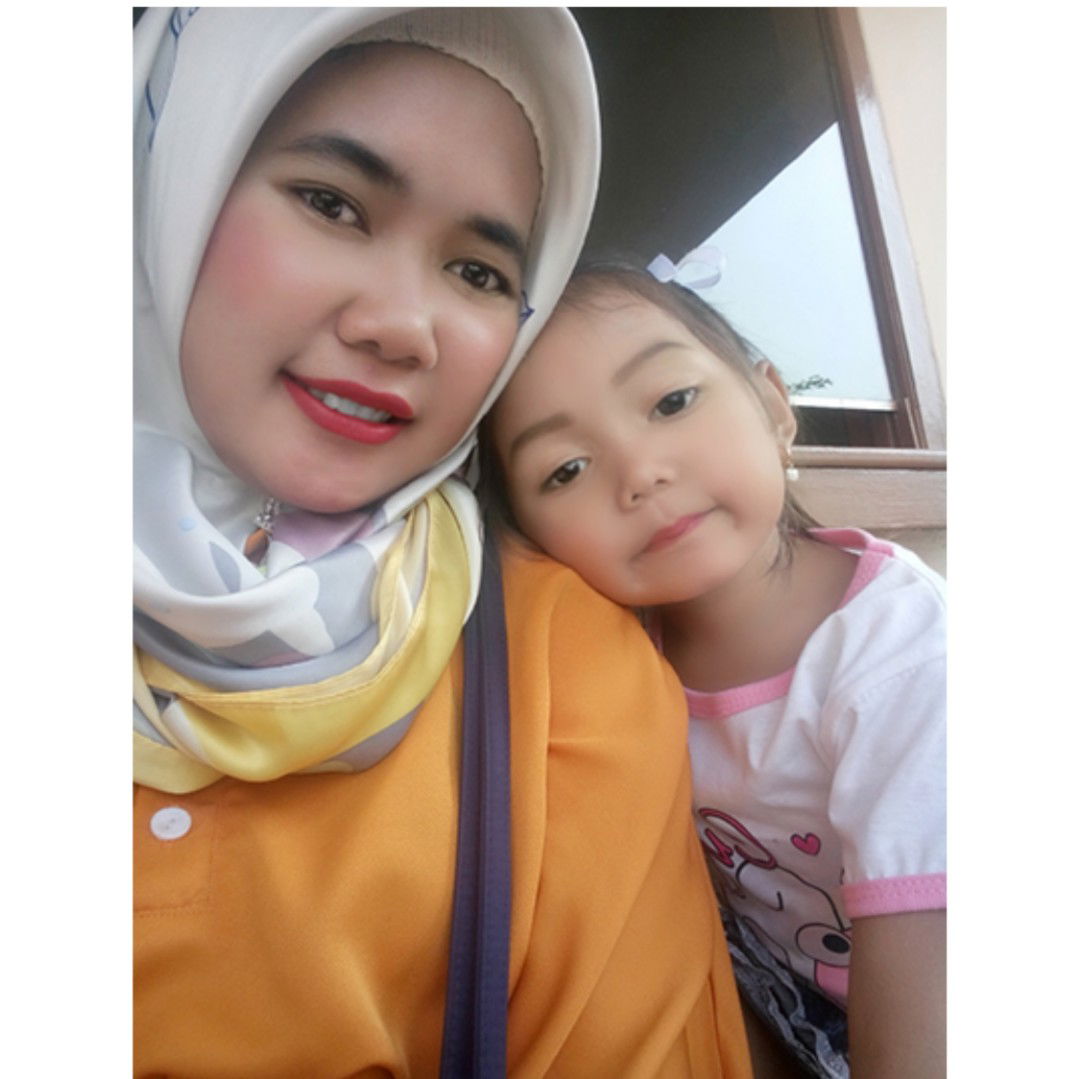 Fitri Zakiya profile icon