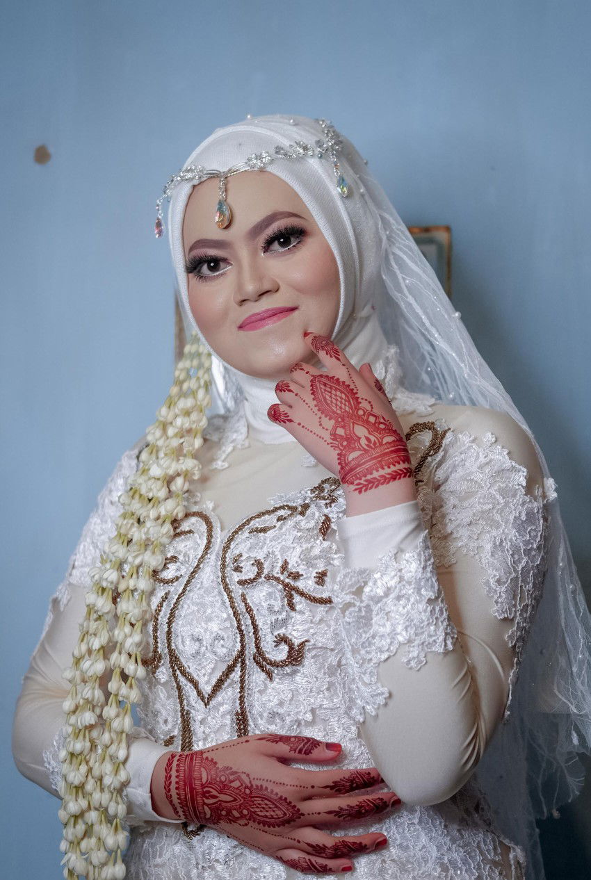 Ratna Dewi profile icon