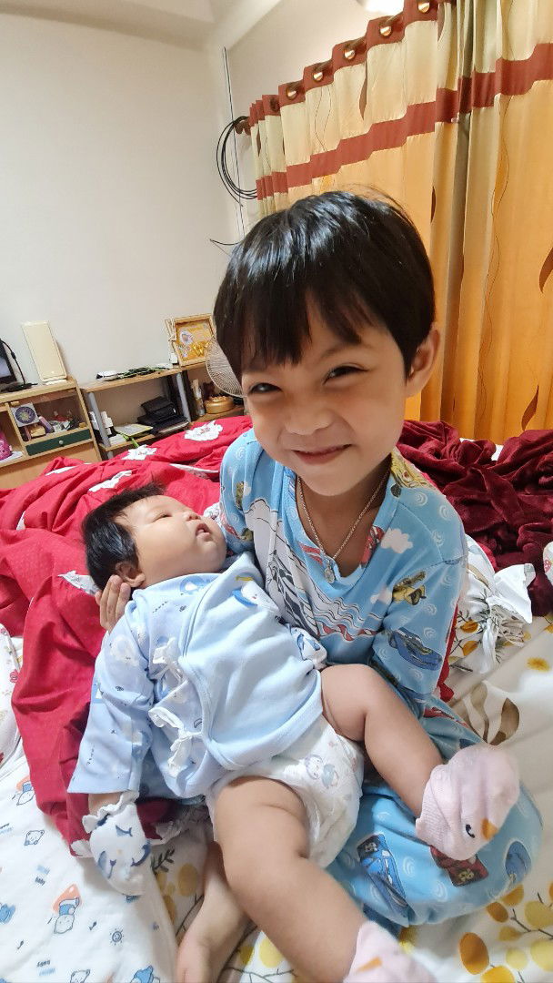 ให้รักก้อได้ ให้ร้ายก้อเป็น ให้รักก้อได้ profile icon