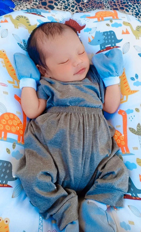 ochie deyanti profile icon