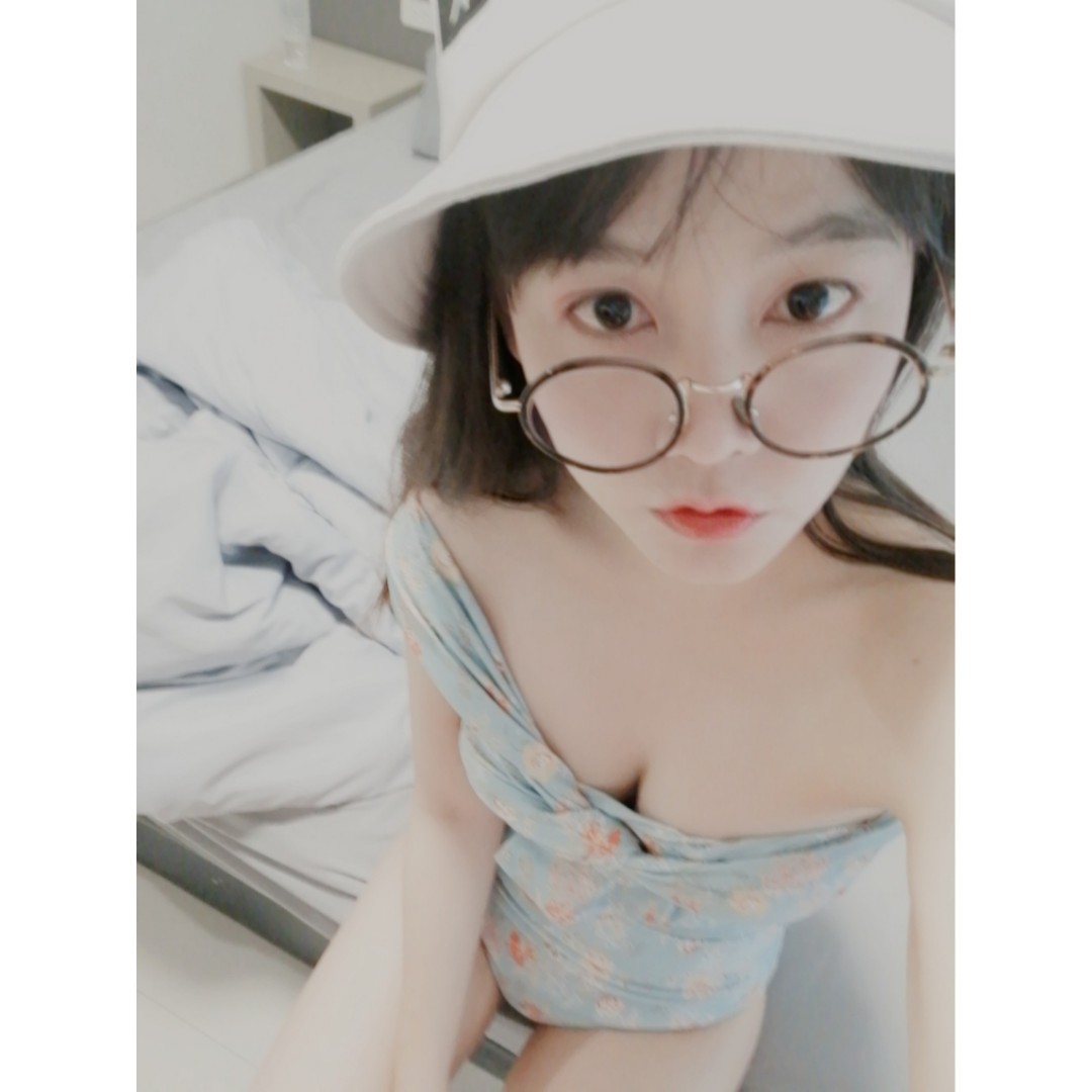 Patcharin Opal Hana Tathong profile icon