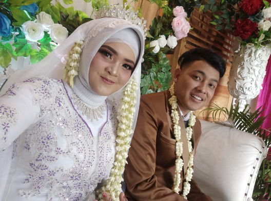 Indah Lestari profile icon