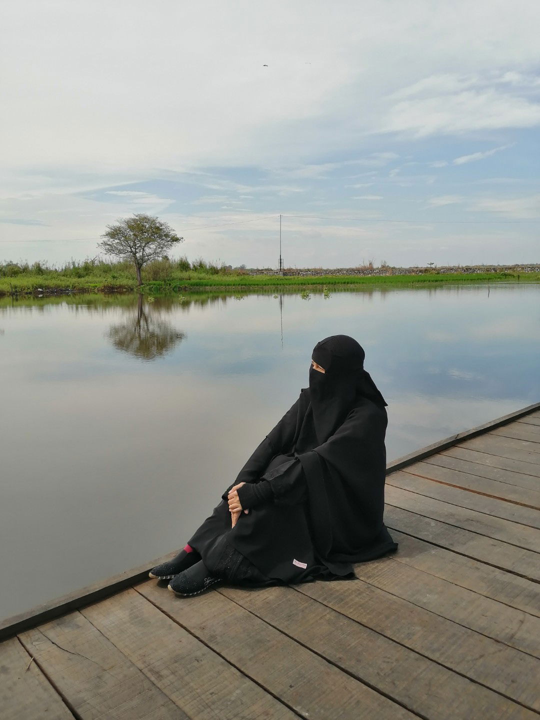 ayu pratiwi profile icon