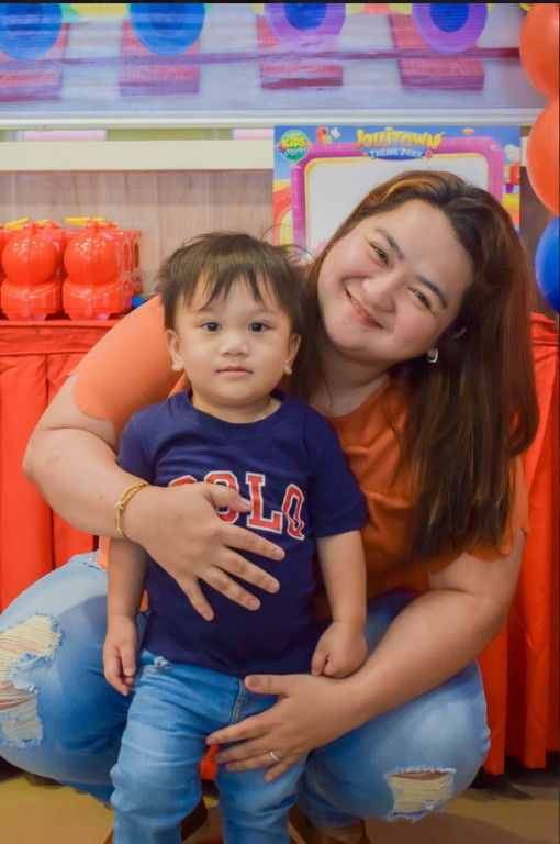 michelle ann d.geres profile icon