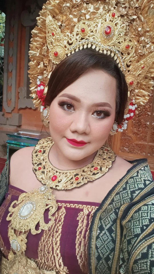 Nilam Pratiwi profile icon