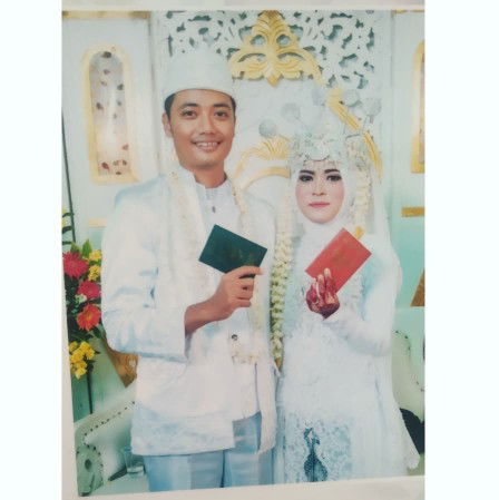 yuli yanti profile icon