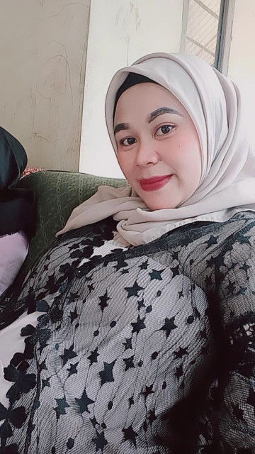 enur jamilah profile icon