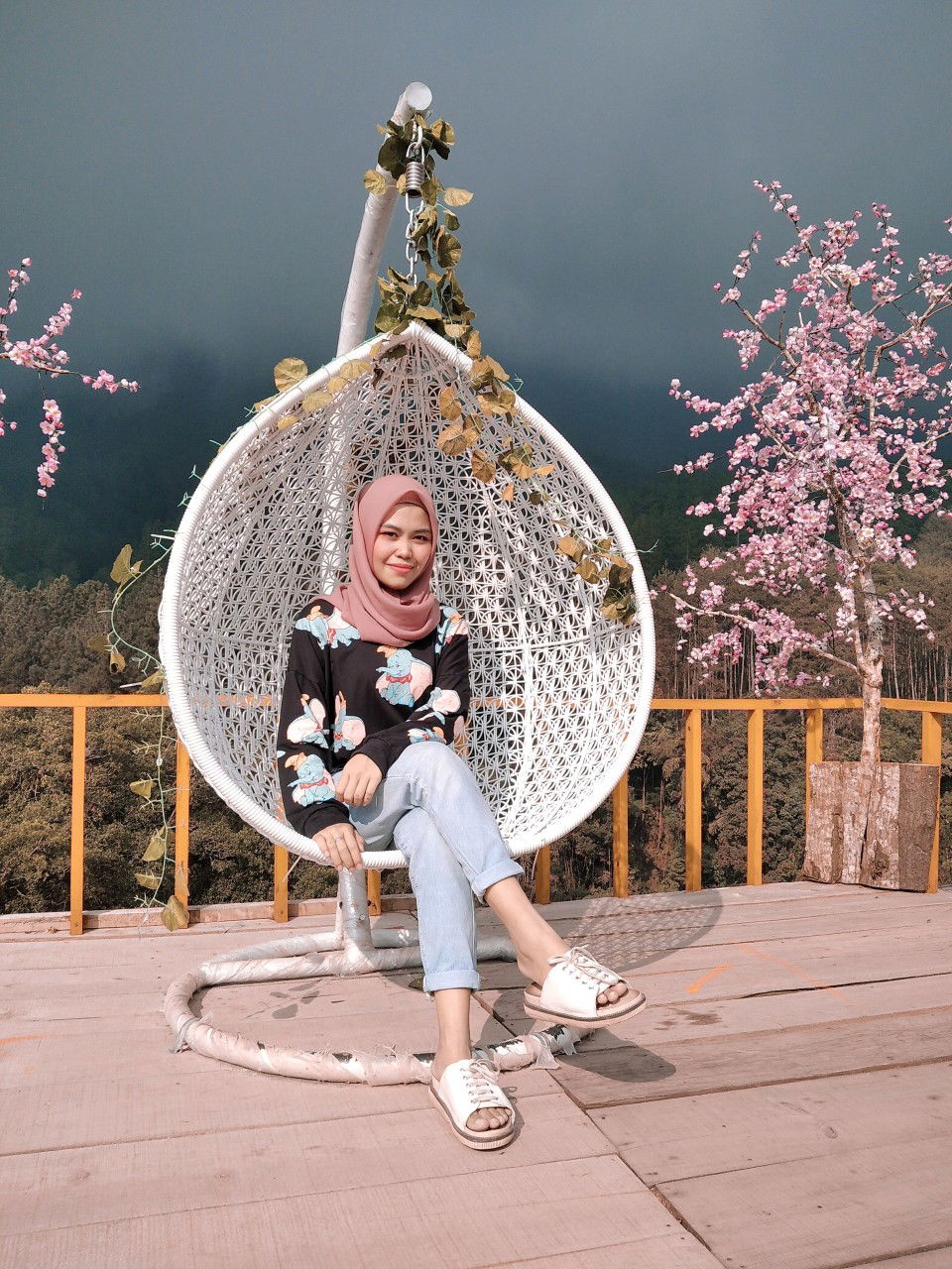 Elis Setiani profile icon