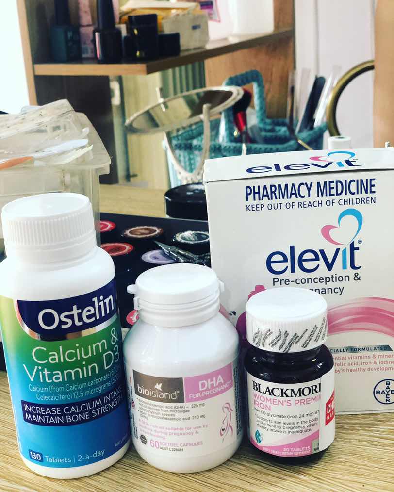 Các mom thông thái ơi, có ai 18w mà bị gò bụng nhiều k ạh? Và bị vậy có sao không? E đứng dậy như bị tì xuống