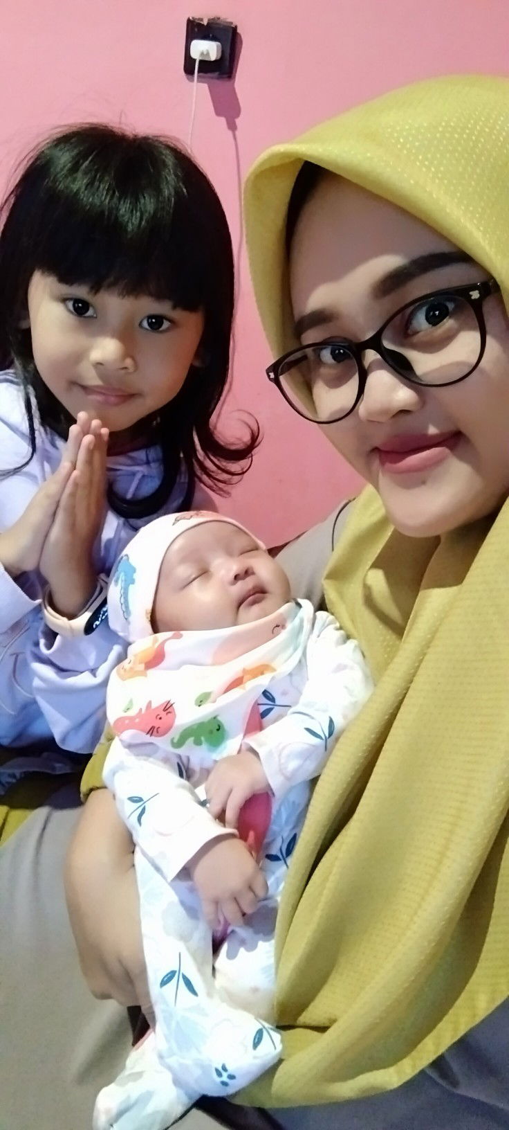 Gina Sundari profile icon