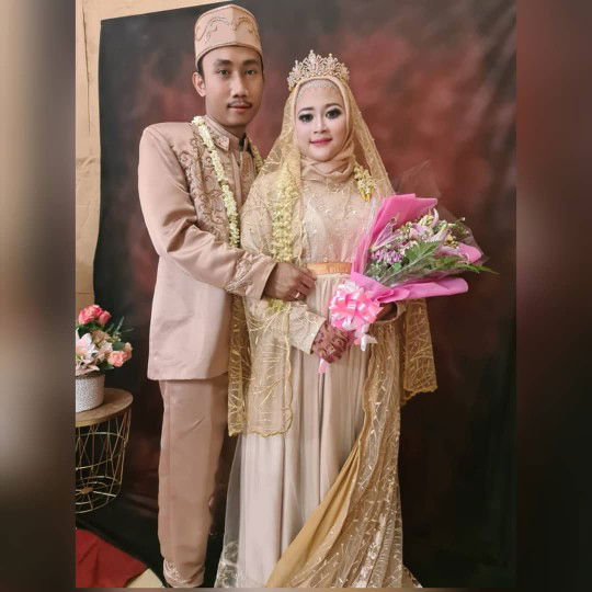 Ajeng Senseazura profile icon