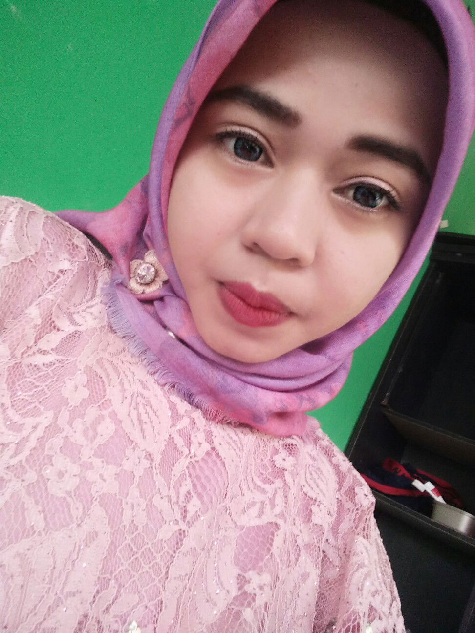 siti yulianti profile icon