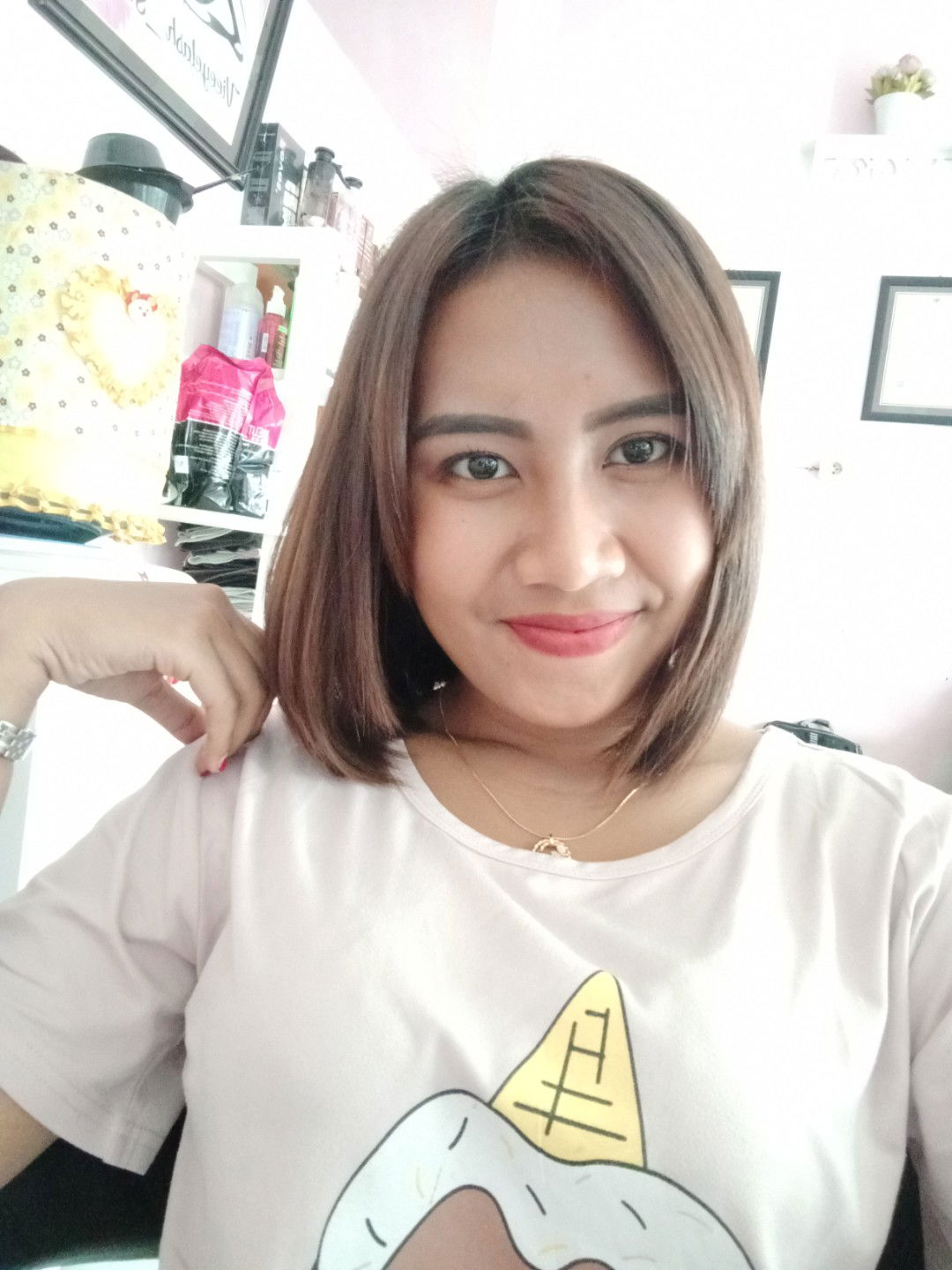 indriani wulan sari profile icon