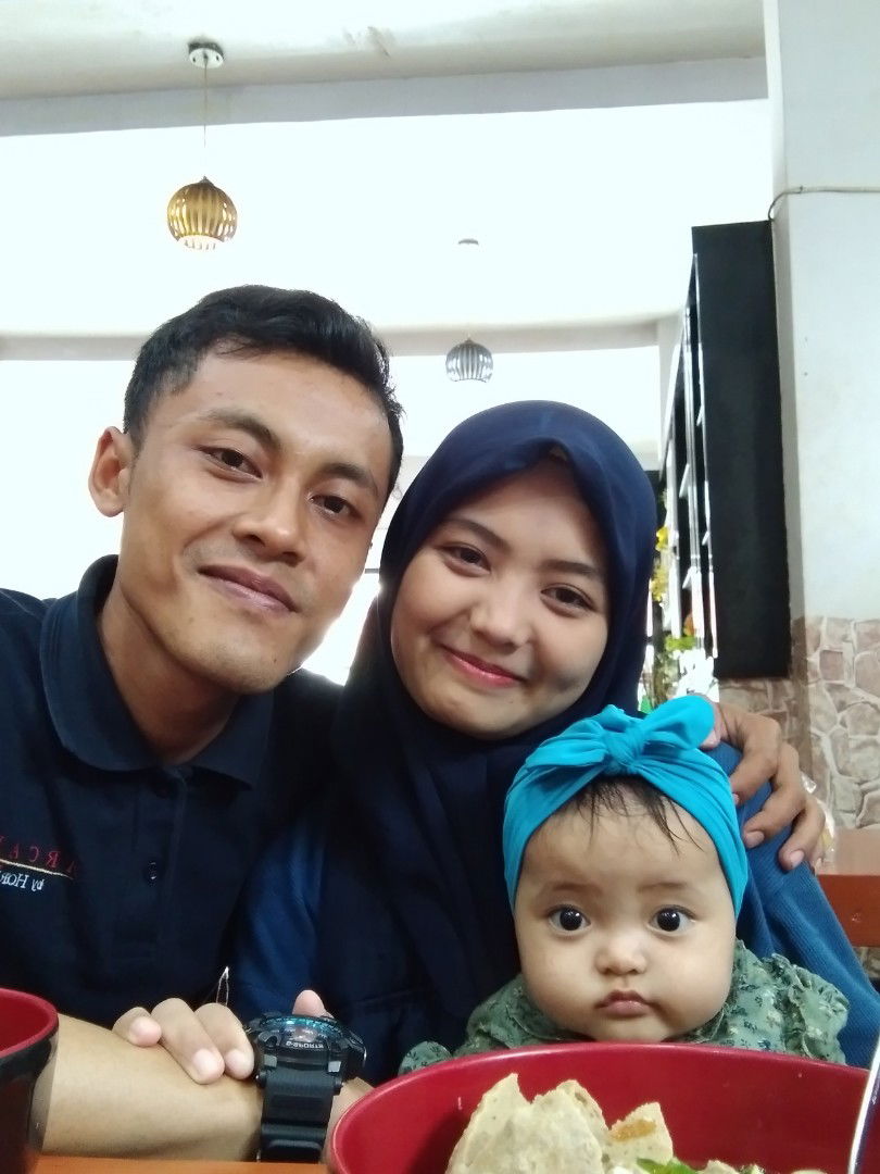 fitri wahyuni profile icon