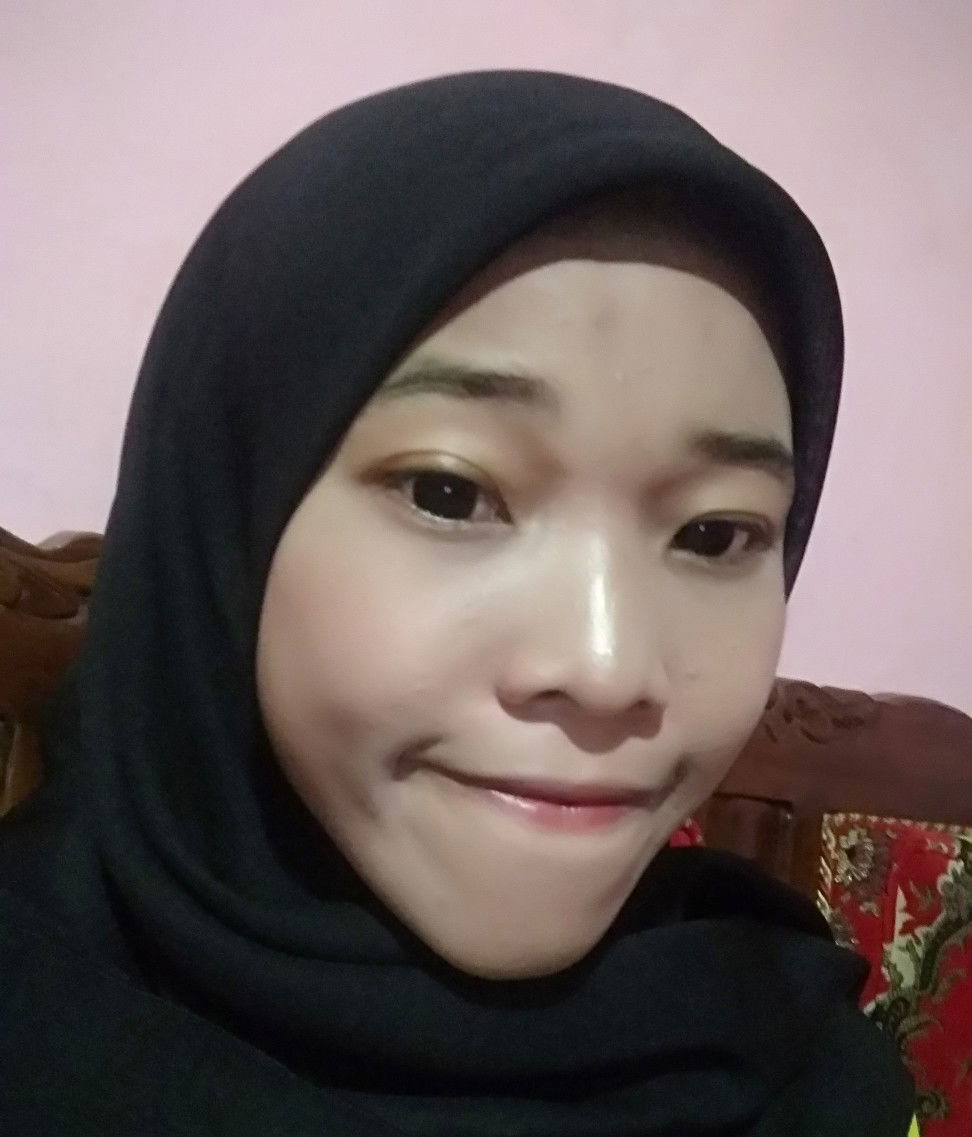 Putri Triyani profile icon