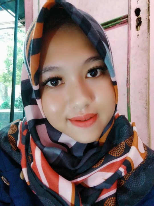 Lusy Triyana profile icon