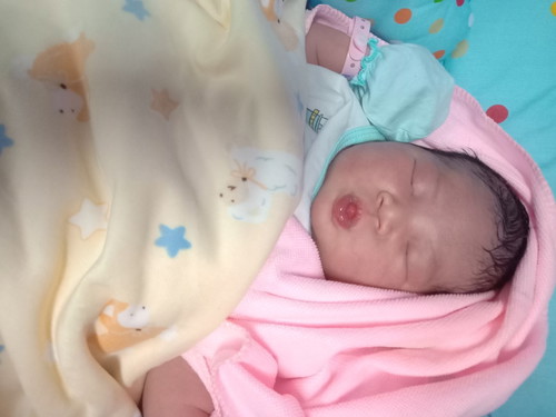 แตกแล้วจ้าา 3,971. น้องยูนา