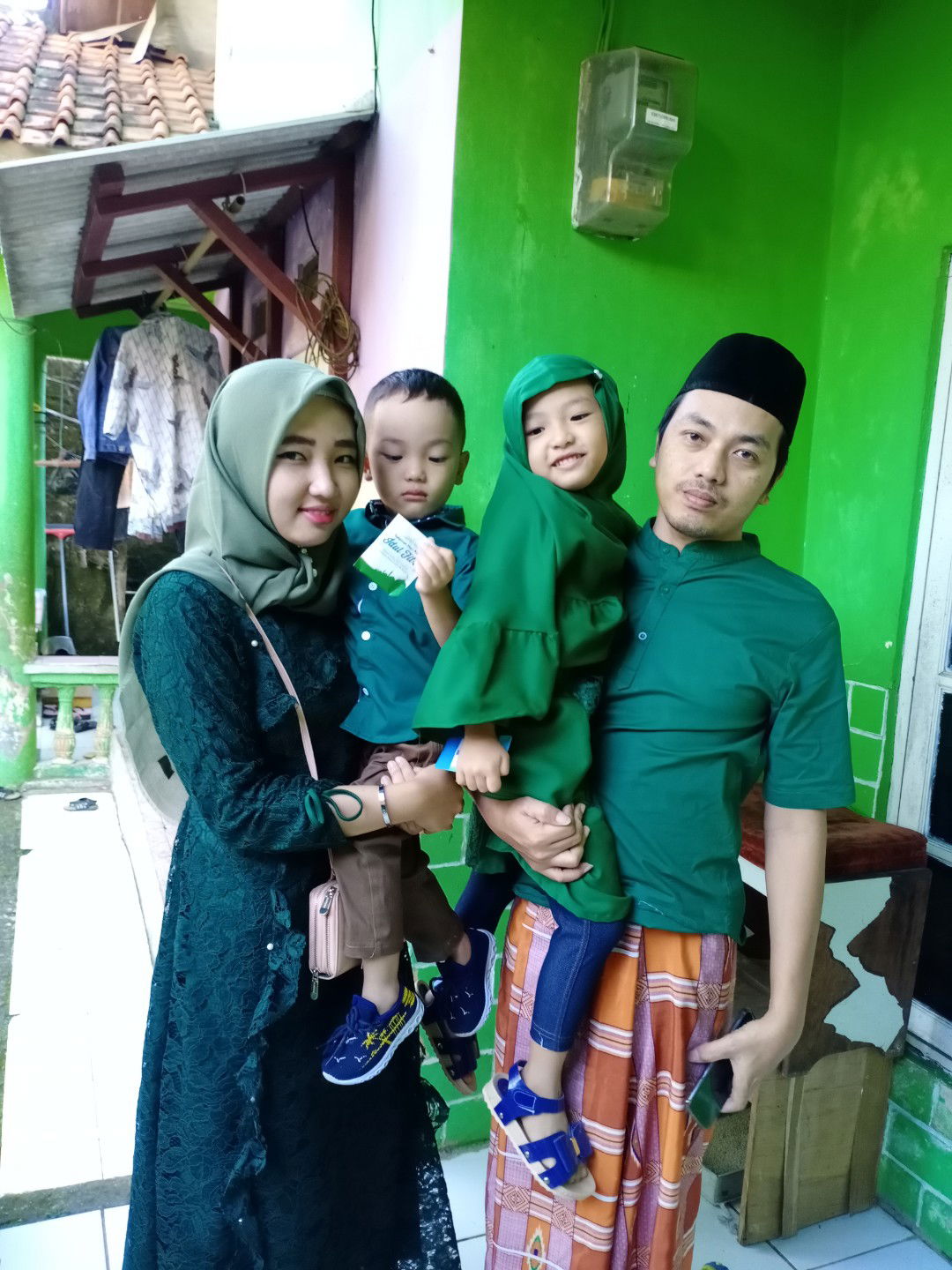 stephani Indah hati profile icon