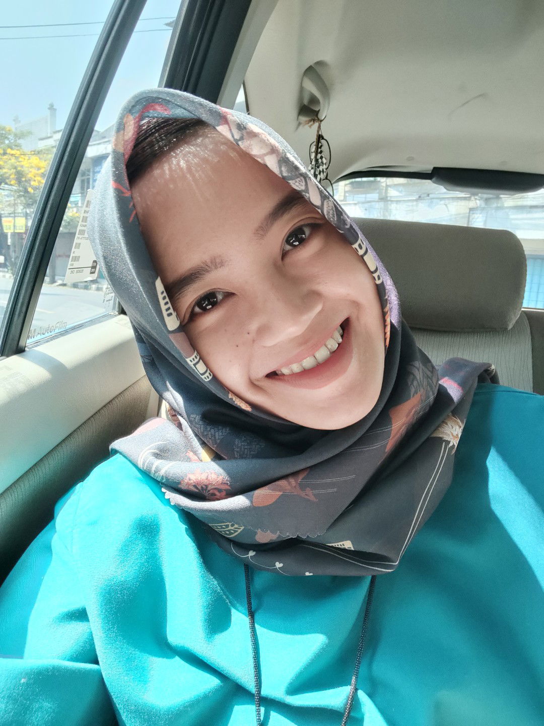 Sylvi Adhita Olivia profile icon