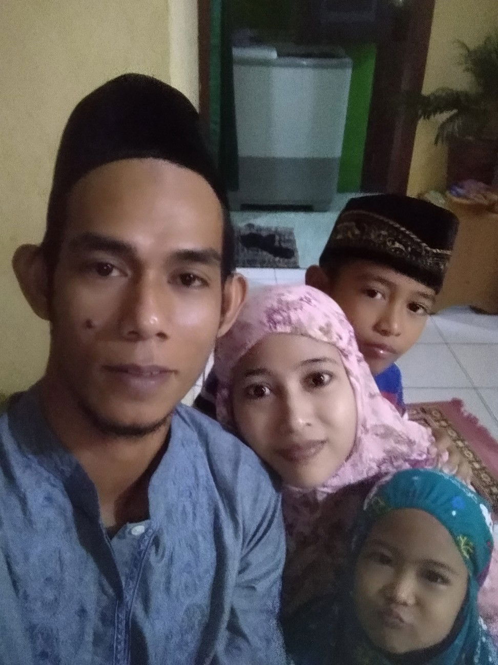 Nur Diyan Nur Dian profile icon