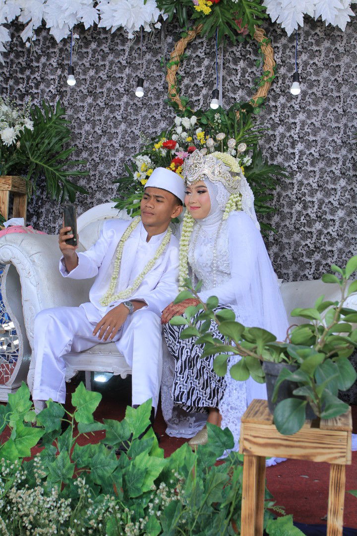 Elli Annisa profile icon