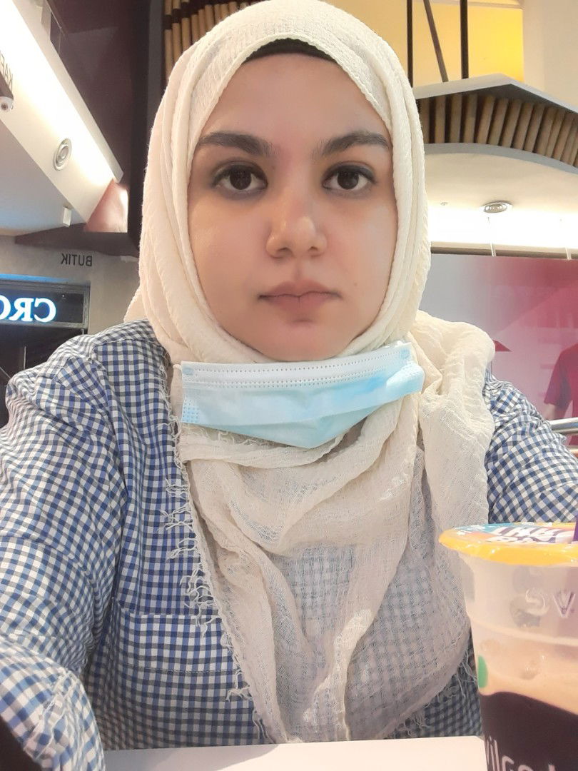 Husna banu binti sultan mahmud profile icon