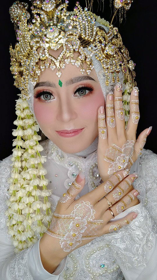 Elis Kartika profile icon