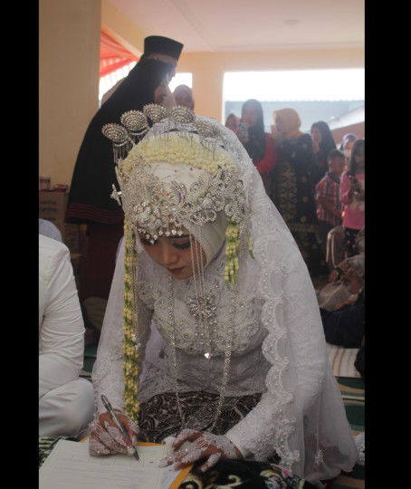 Nurbaeti indah sari profile icon