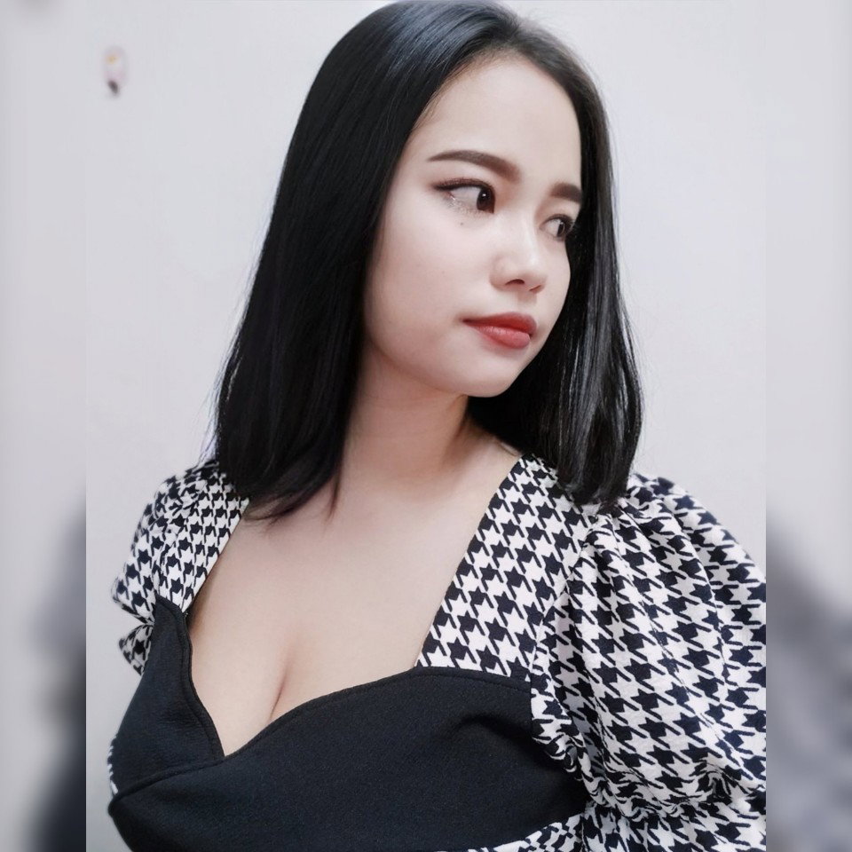Poy Uraiwan profile icon