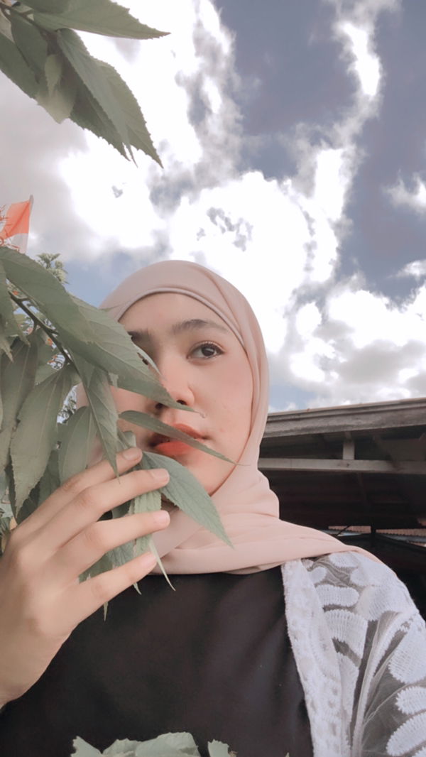 my Laura profile icon