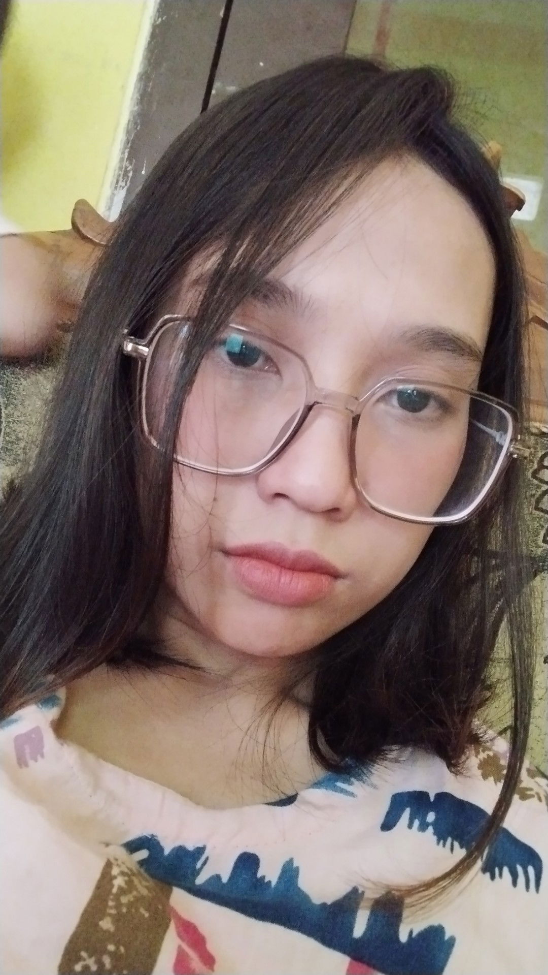 Yulia Sari profile icon