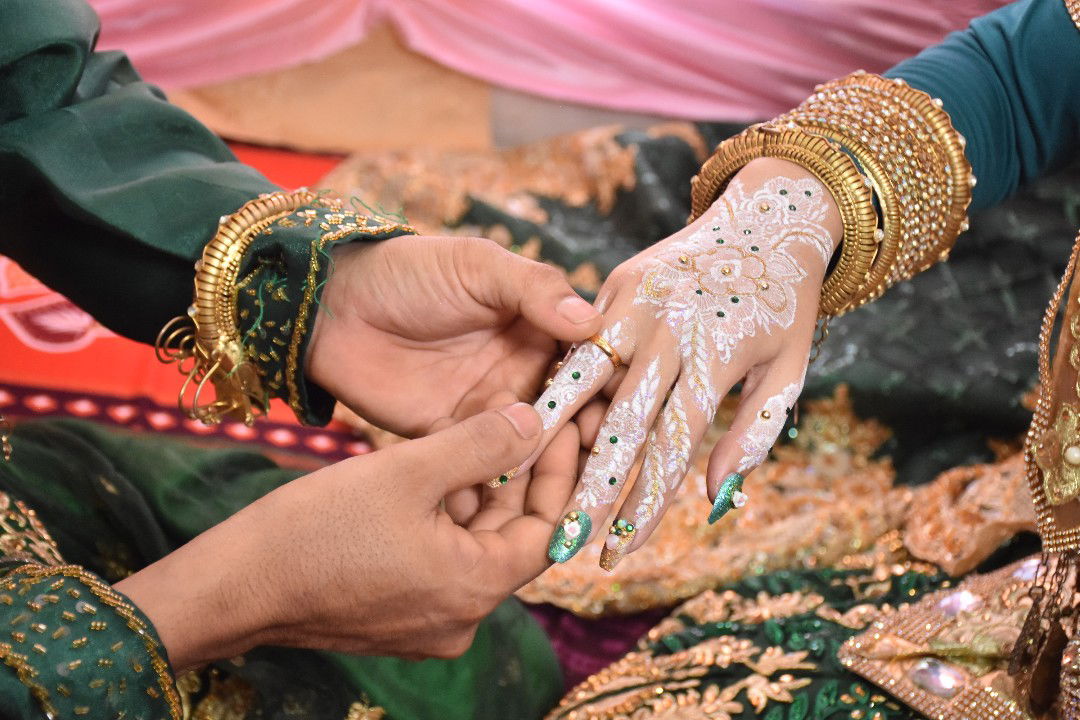 Ika Hakim profile icon