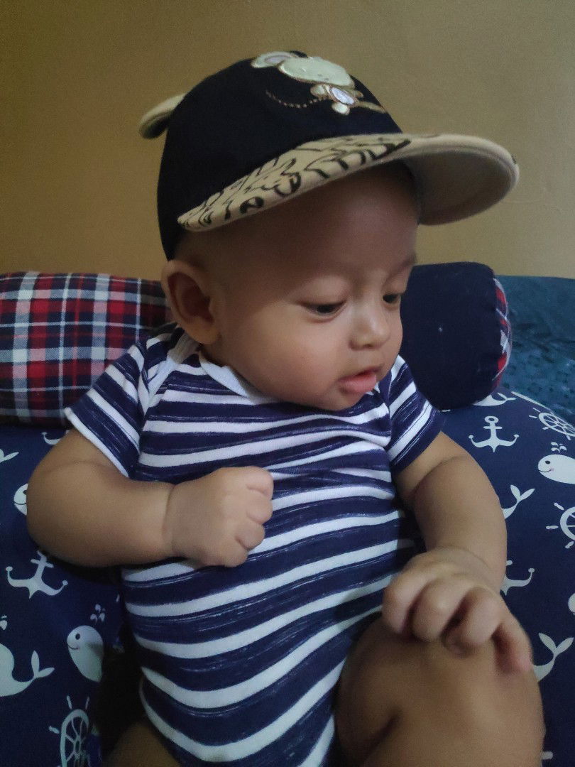 bayi 4 bulan mulai duduk