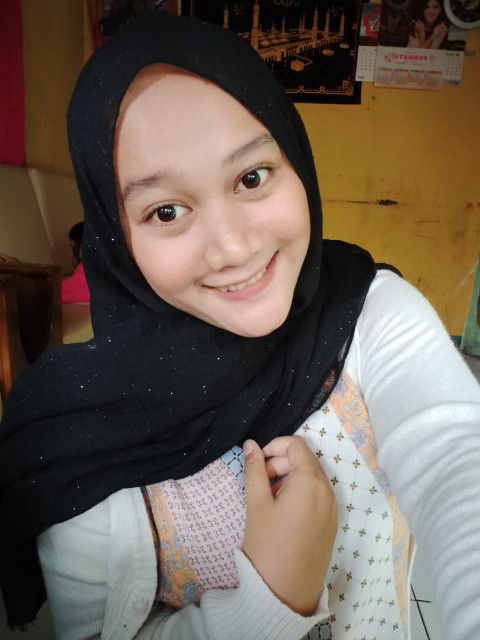 fitri aulia profile icon