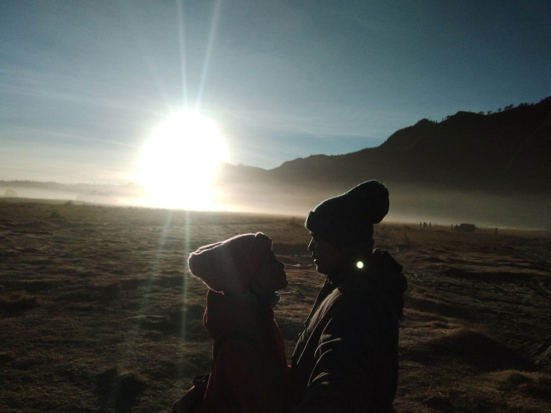 Dewi Astutik profile icon