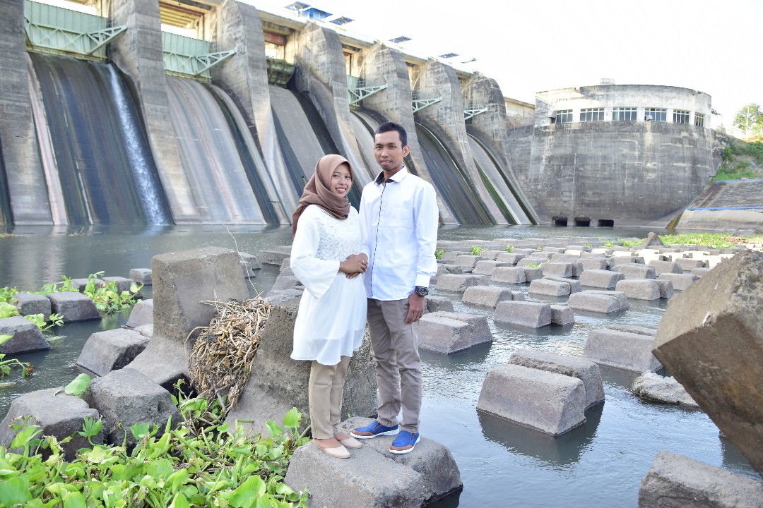 Desi Ratnasari profile icon