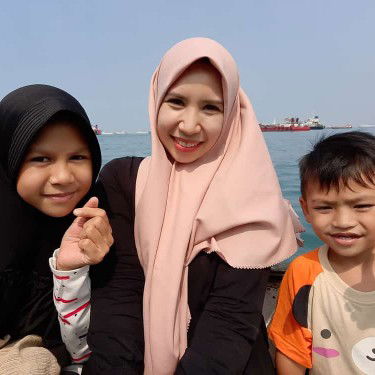 Ratri Mayrina Dwi Puteri profile icon