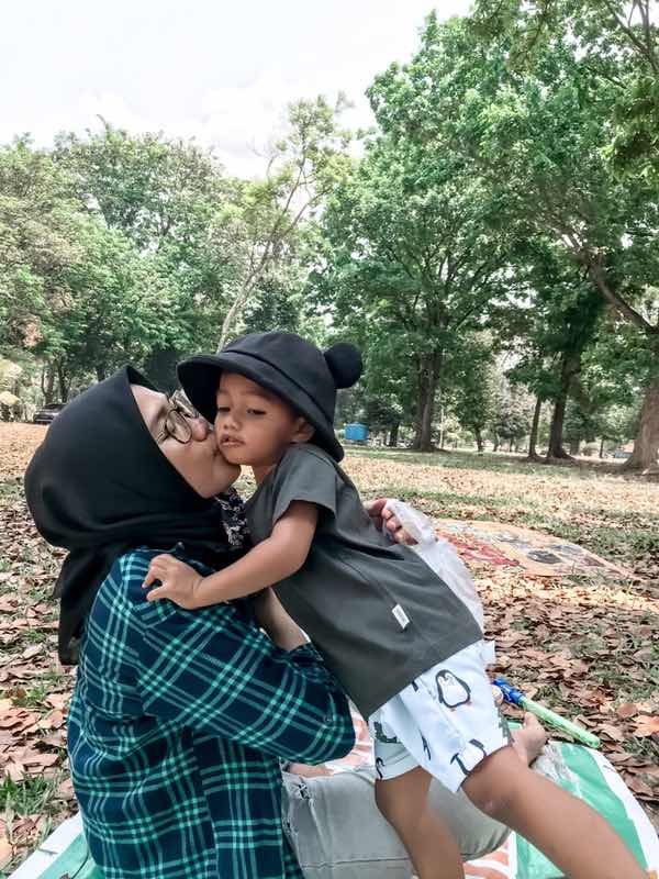 Weni Nur Cahya profile icon