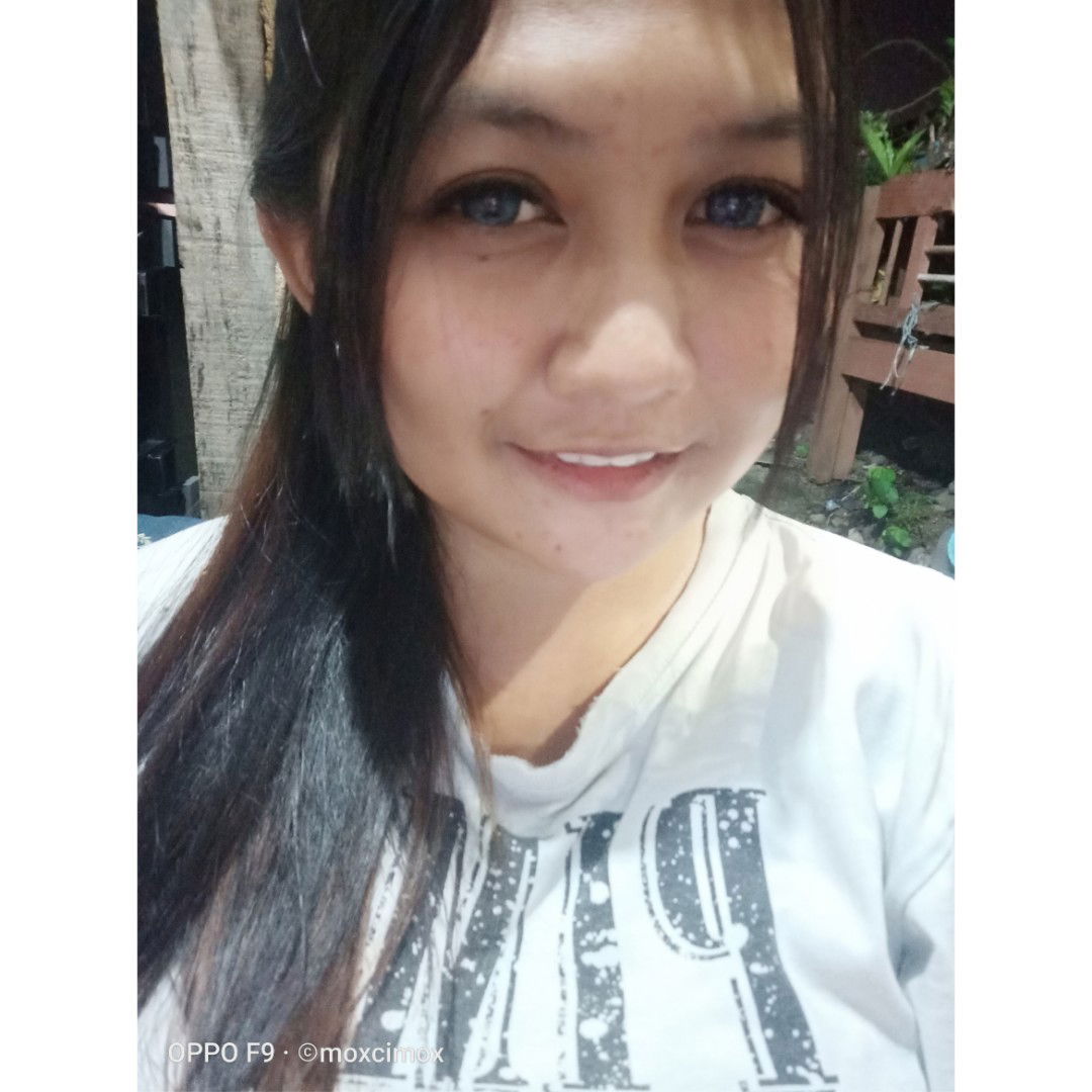 dyah widi profile icon