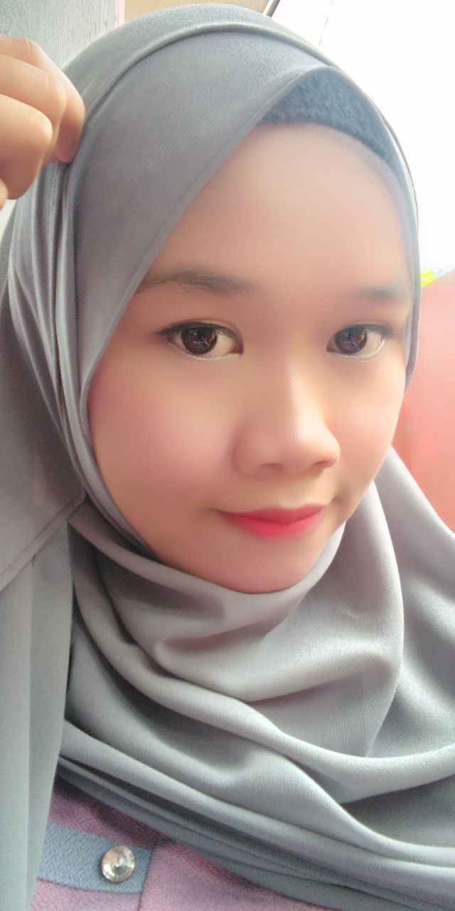 Siti Nur Halimah profile icon